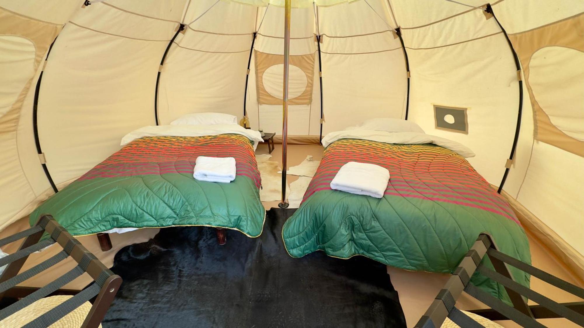 Paradise Ranch - Lucky Tent *